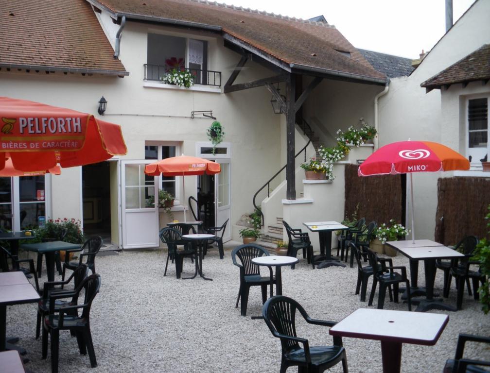 La Madeleine Hotel Saint-Benoit-sur-Loire Exterior photo